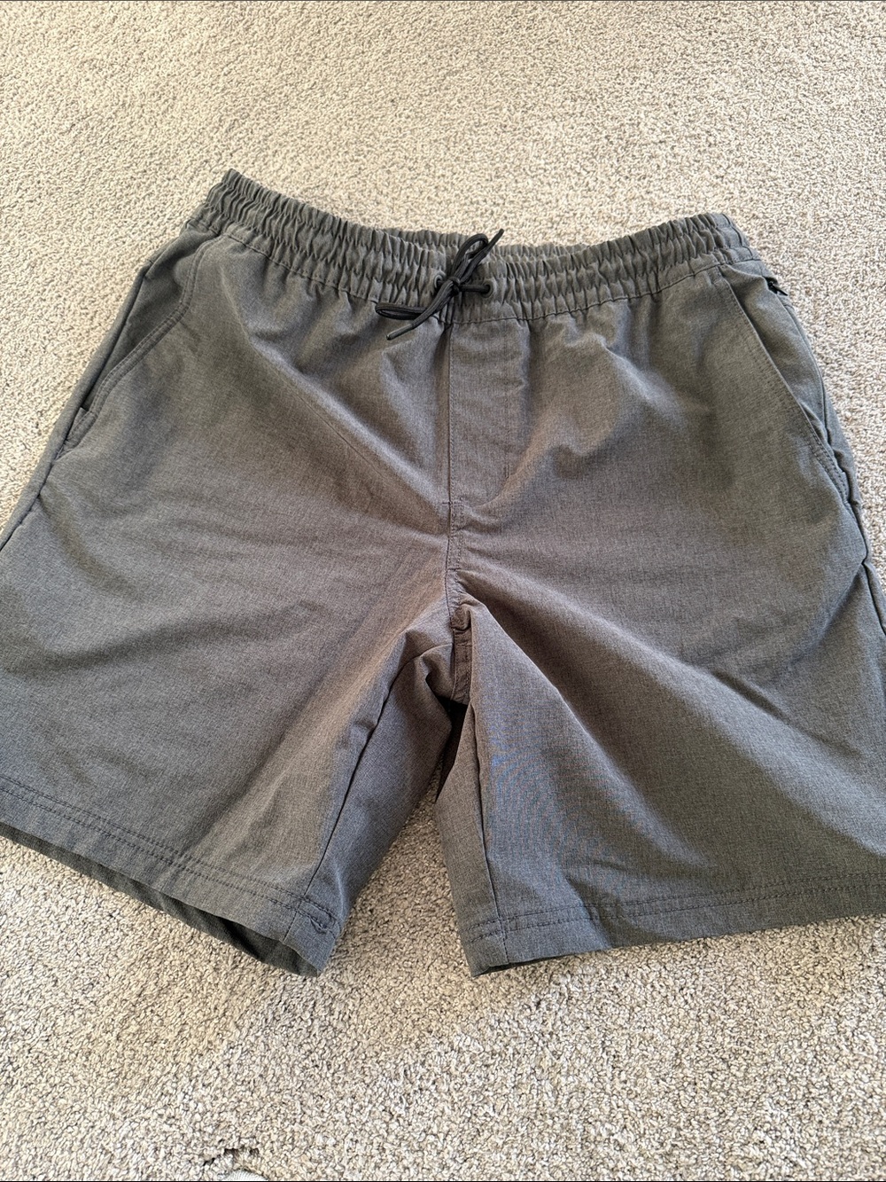 Men's Casual Elastic-Waist Shorts in Gray
